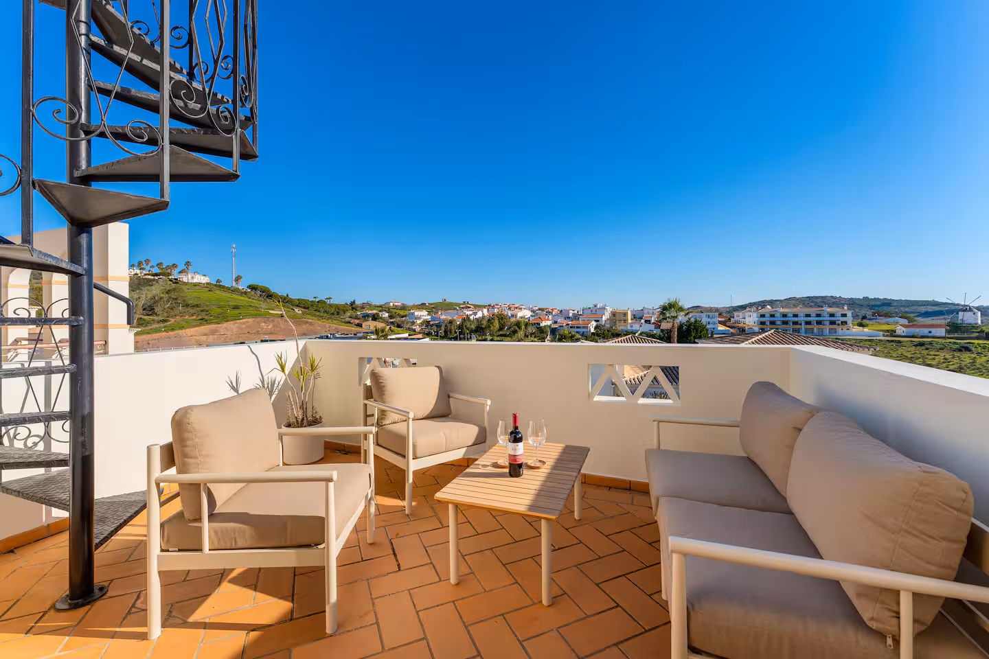 Casa Onda holiday villa in Budens, Western Algarve – near Salema and Burgau beaches